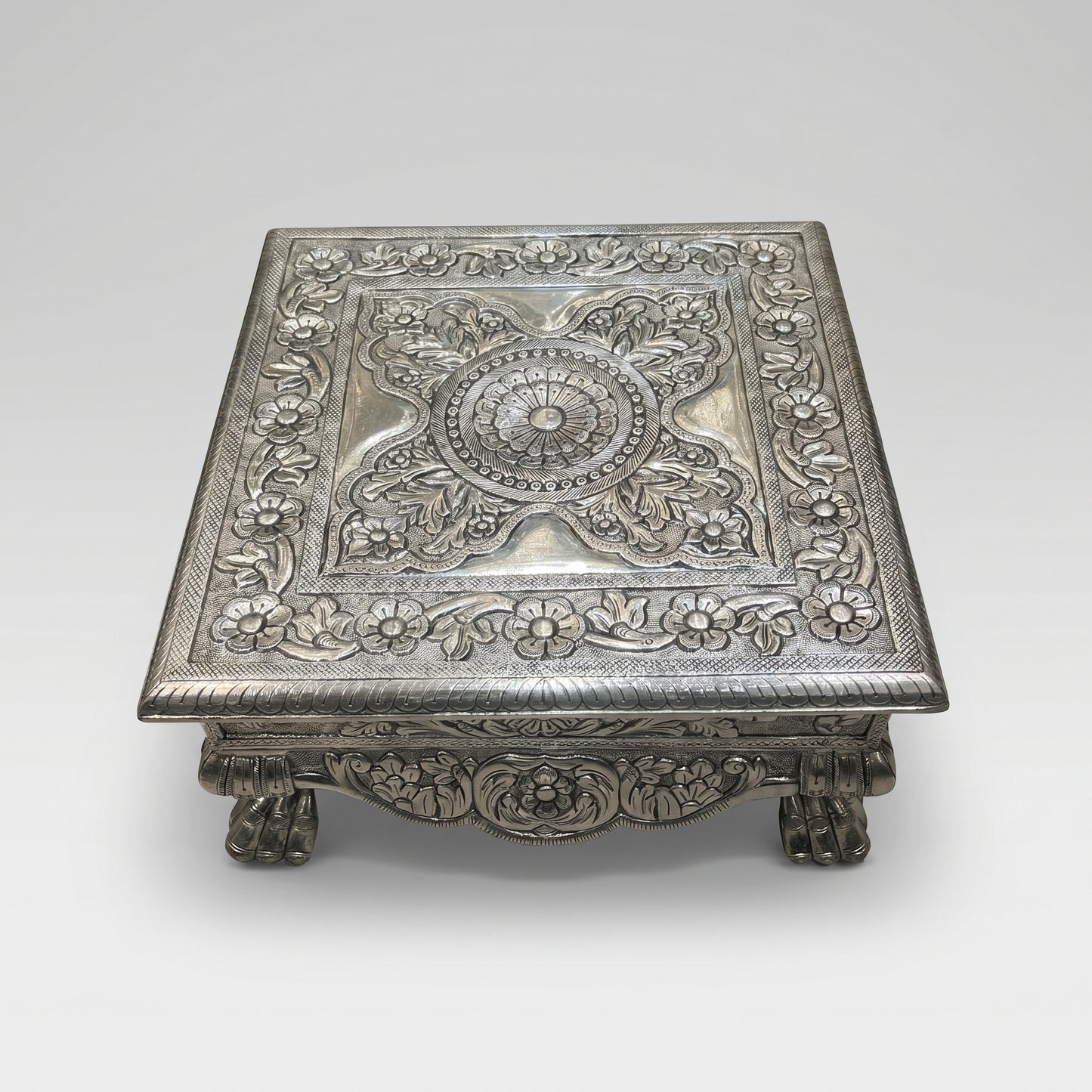 Silver Elegant Chowki