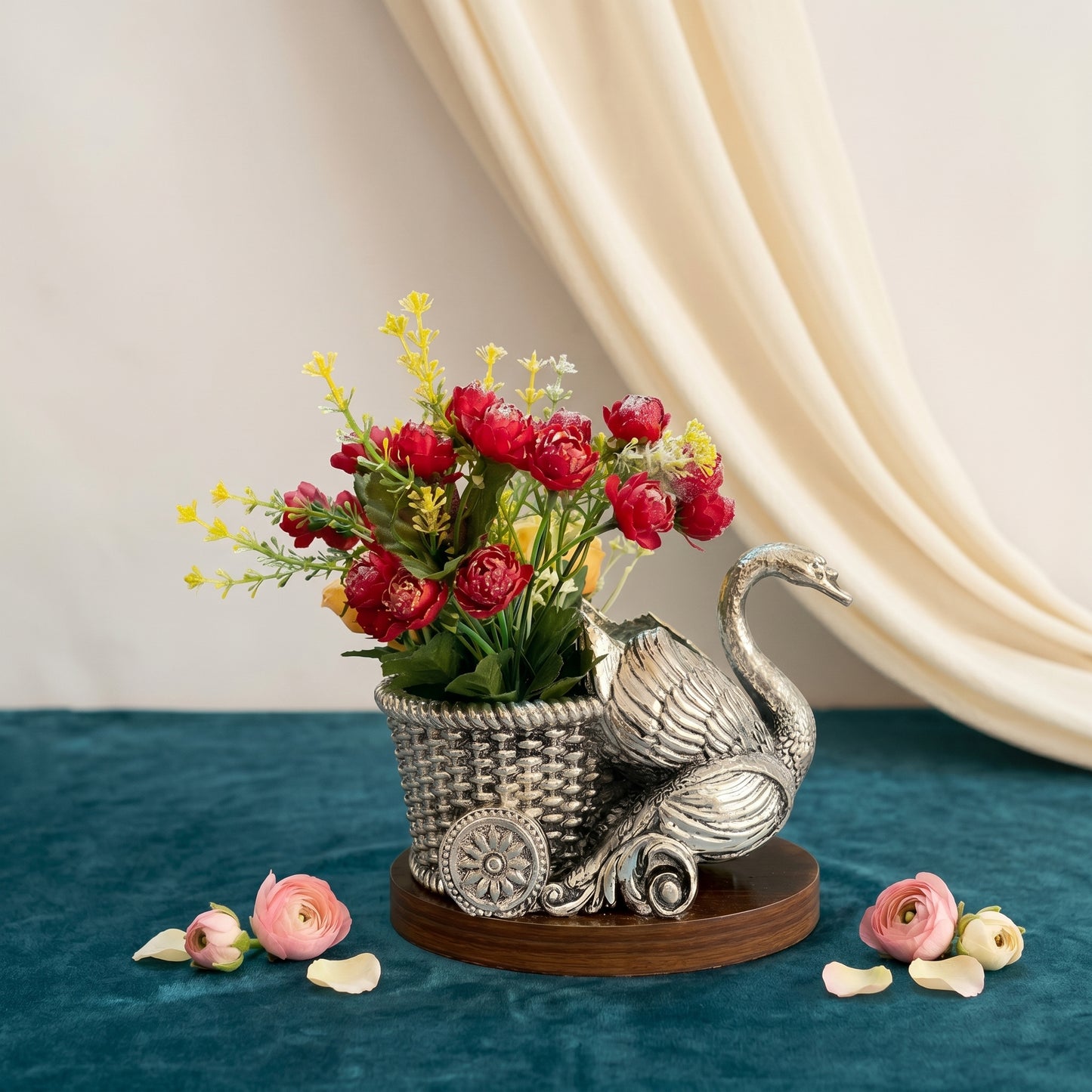 Silver Swan Basket
